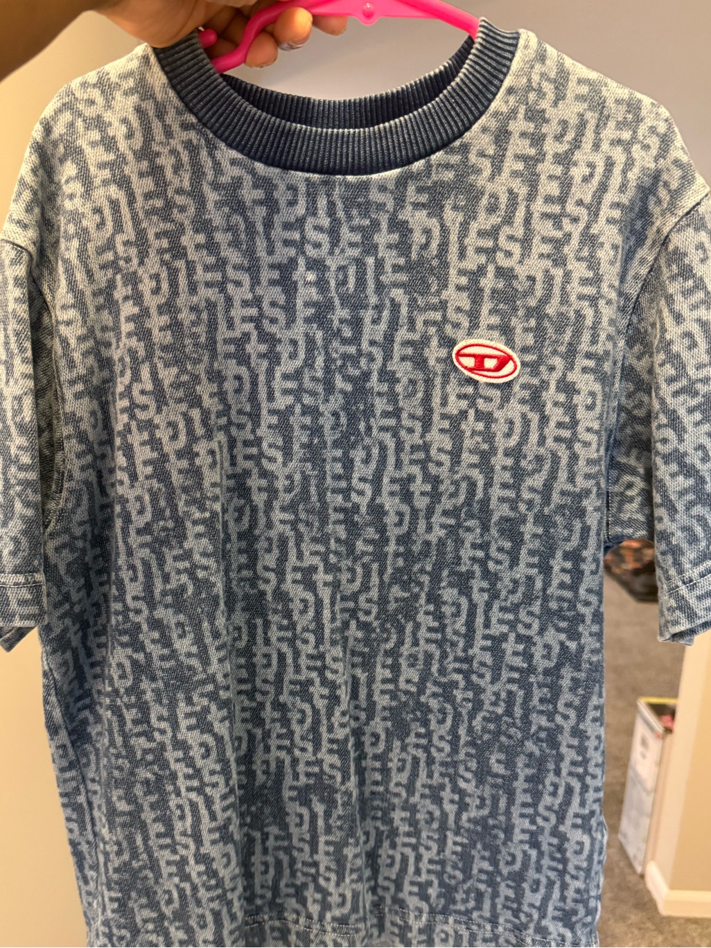 Diesel Red Logo Patch On Blue Knit Collar